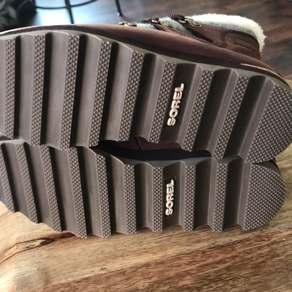 Sorel Alpine Booties - Picture 7 of 8